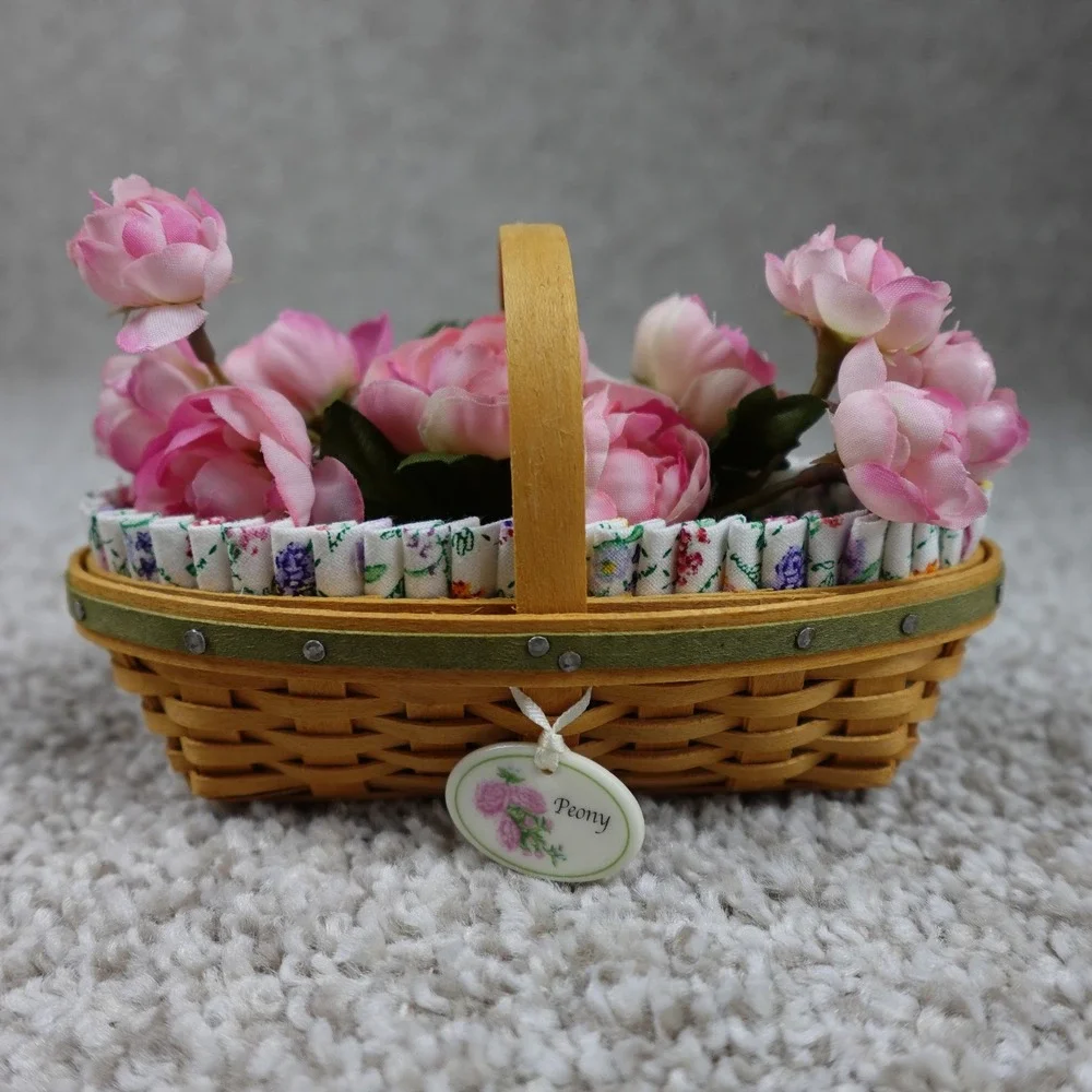 Longaberger 2005 Collectors Club May Series Miniature Peony Basket Set Boxed